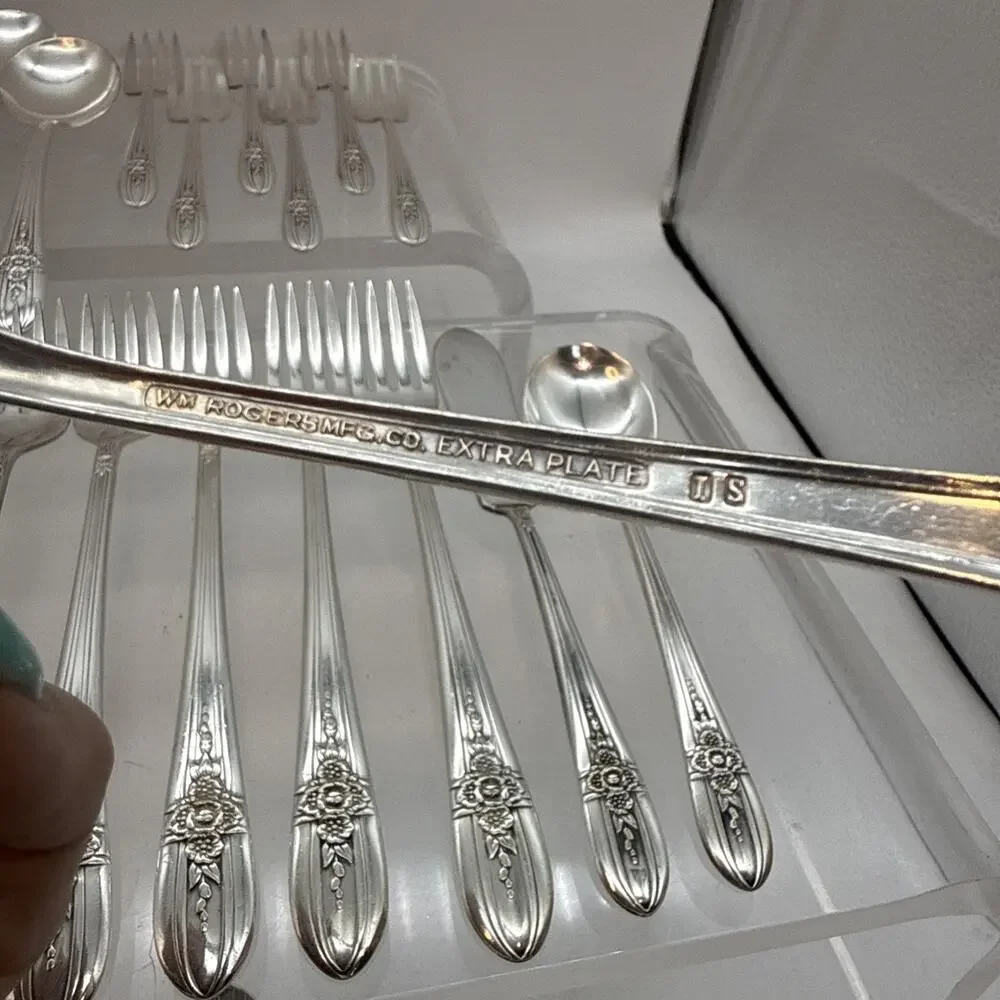 40-Piece Vintage Wm. Rogers Mfg. Co. Triumph Pattern Silverplate Flatware Set